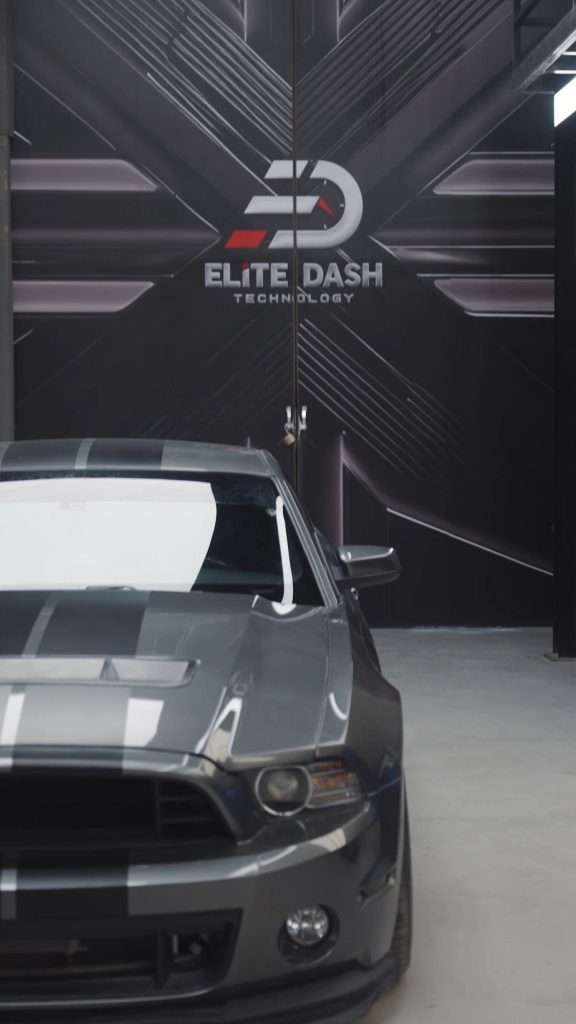 Elite Dash Mustang 2 3