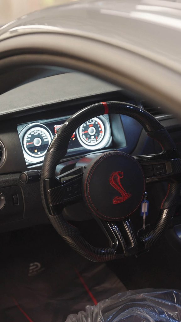 Elite Dash Mustang 23